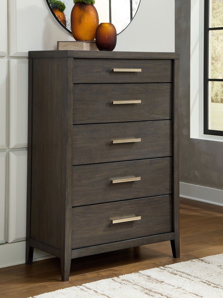 Westonfort - Five Drawer Chest - Espresso