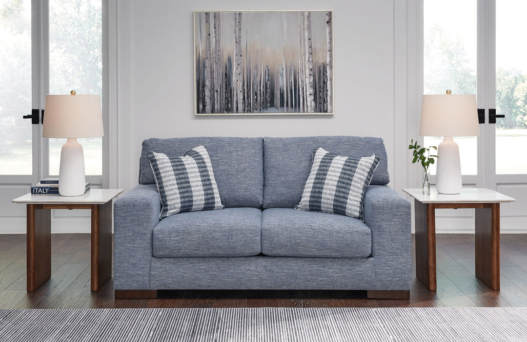 Belvoir - Loveseat