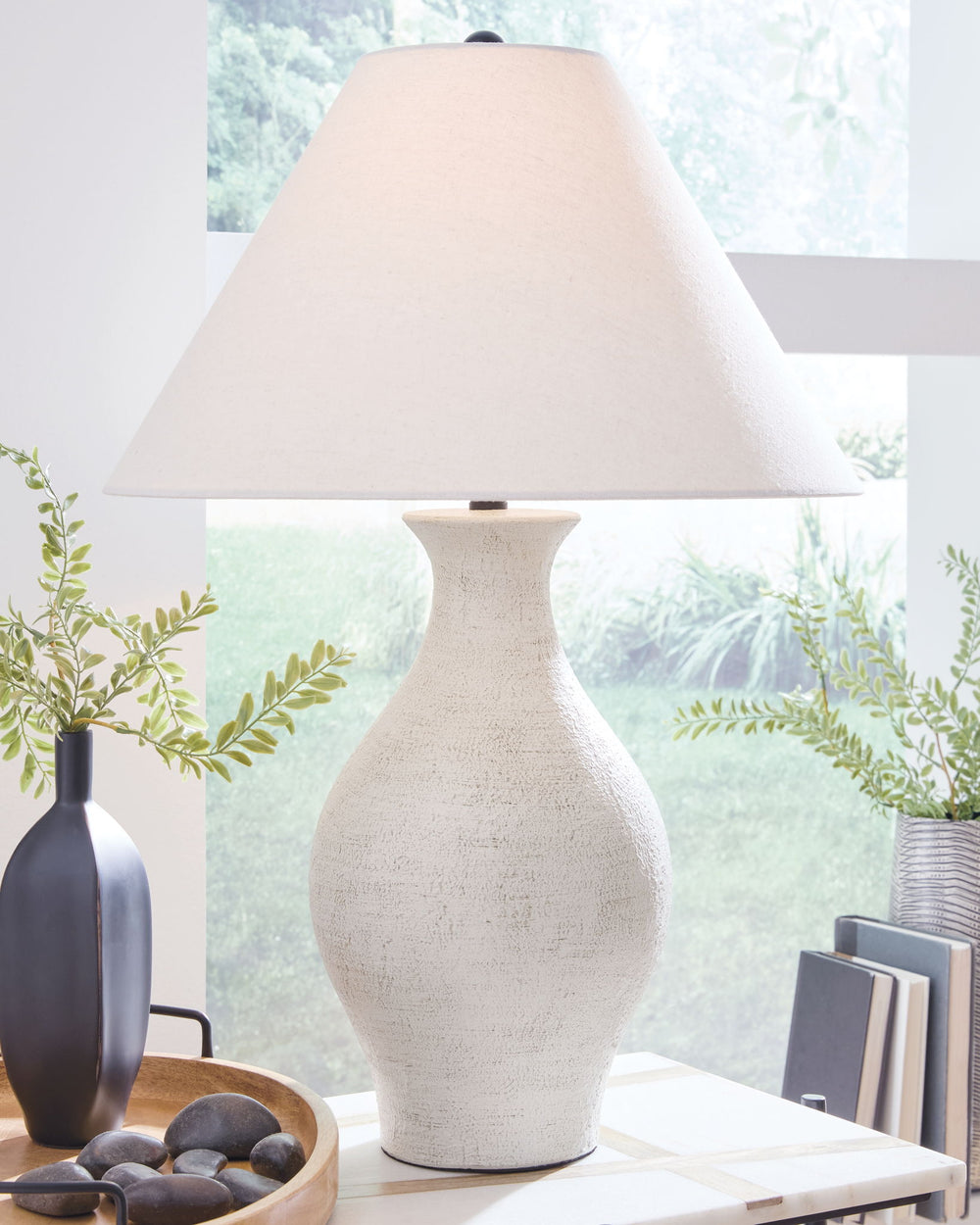 Ashbend - Ceramic Table Lamp - Antique White - Roberts Furniture & Mattress (Yorktown, VA)