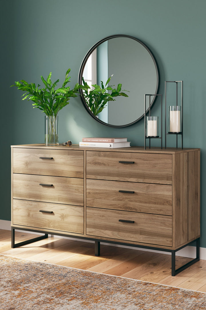Deanlow - Panel Bedroom Set - Roberts Furniture & Mattress (Yorktown, VA)