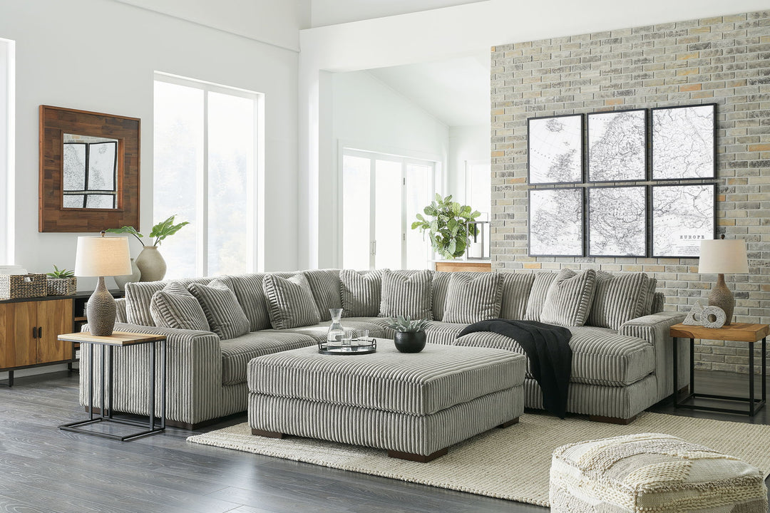 Lindyn - Sectional - Roberts Furniture & Mattress (Yorktown, VA)