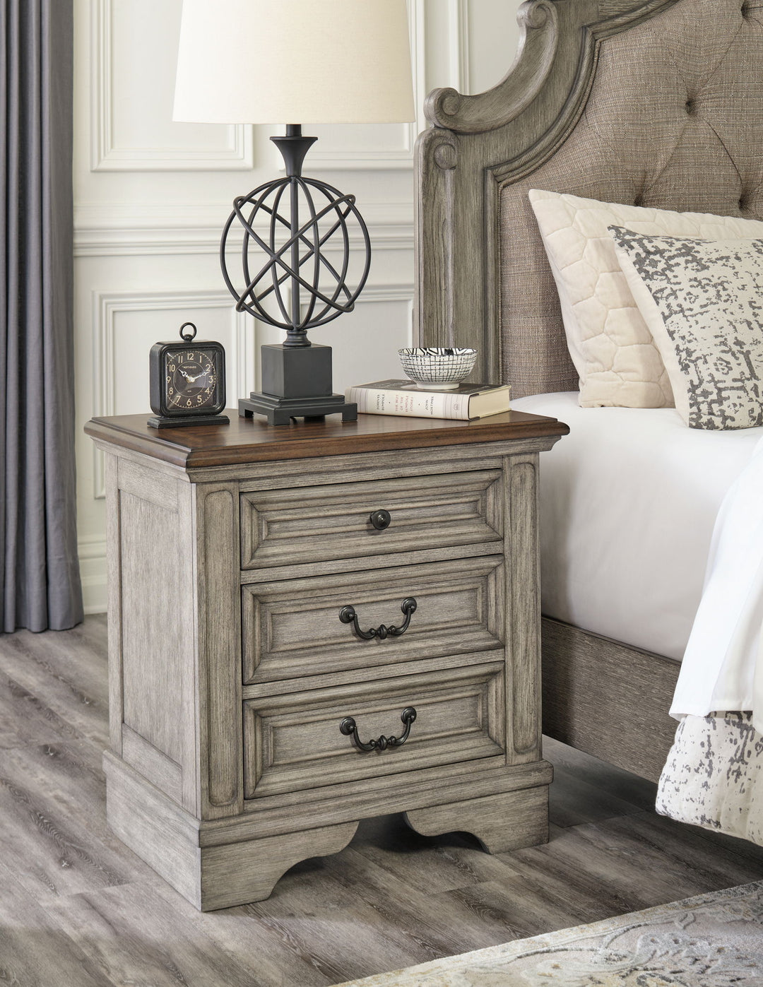 Lodenbay - Three Drawer Night Stand - Antique Gray