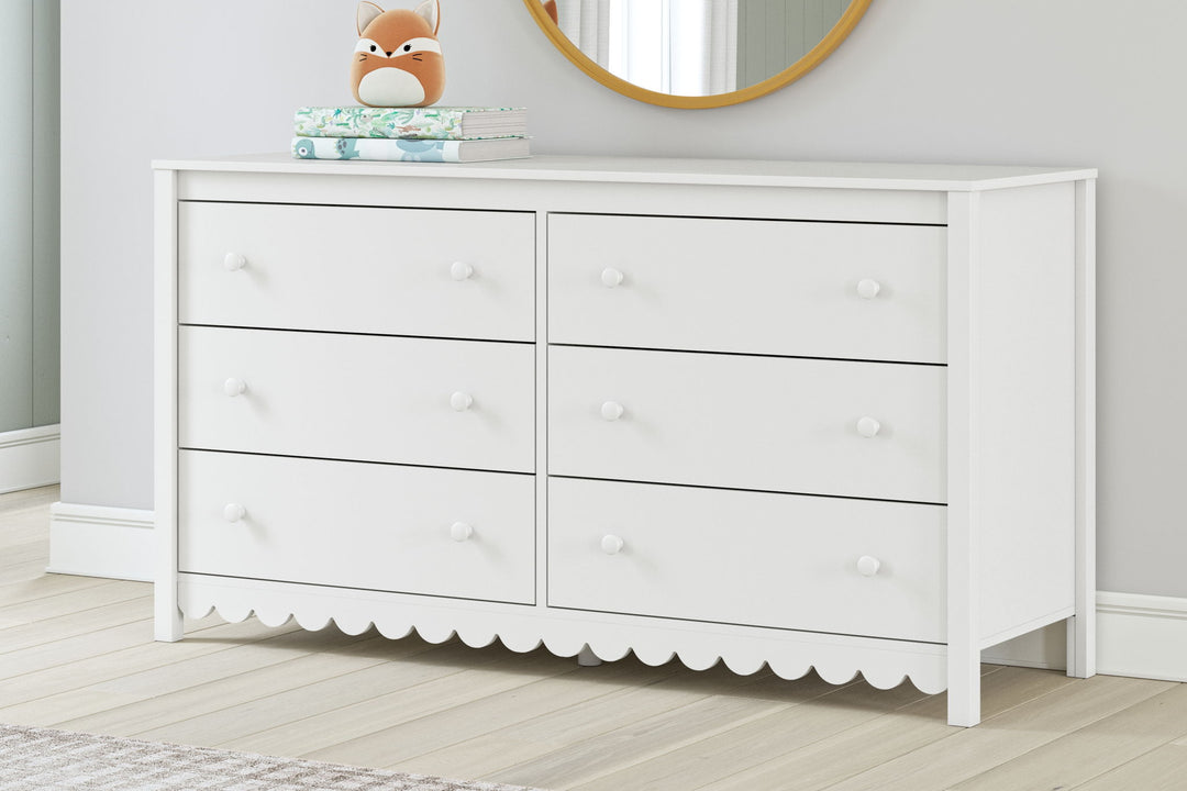 Hallityn - Six Drawer Dresser - White