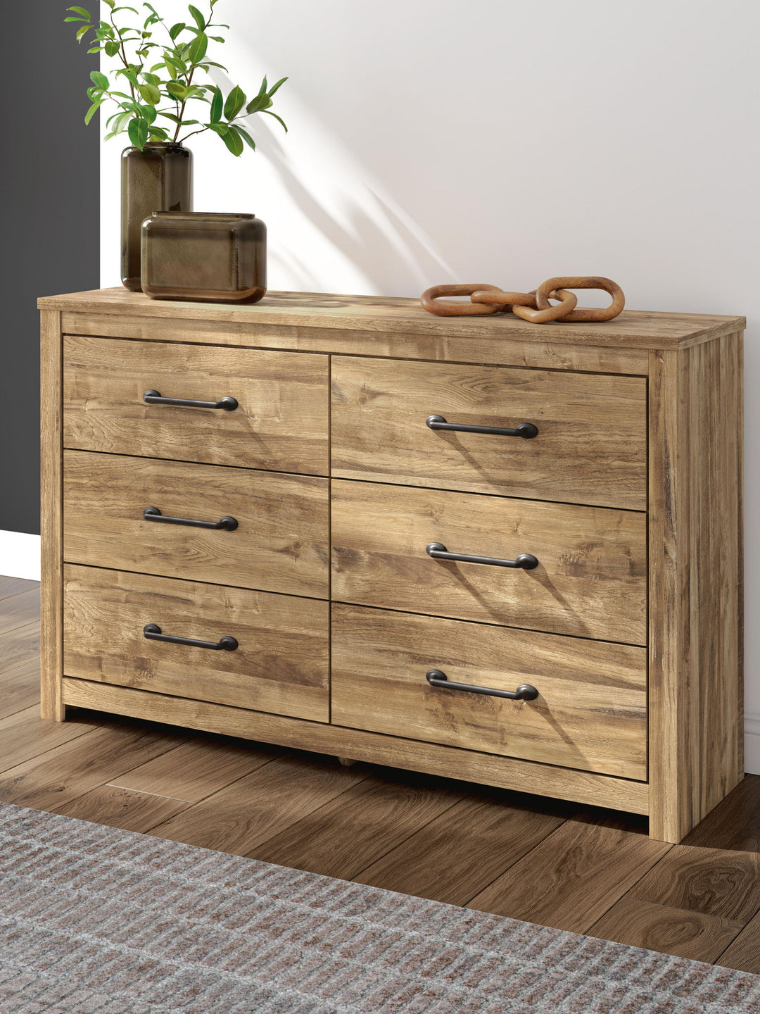 Maystonna - Six Drawer Dresser - Roberts Furniture & Mattress (Yorktown, VA)