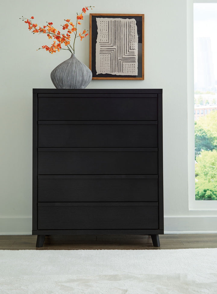 Danziar - Five Drawer Wide Chest - Black