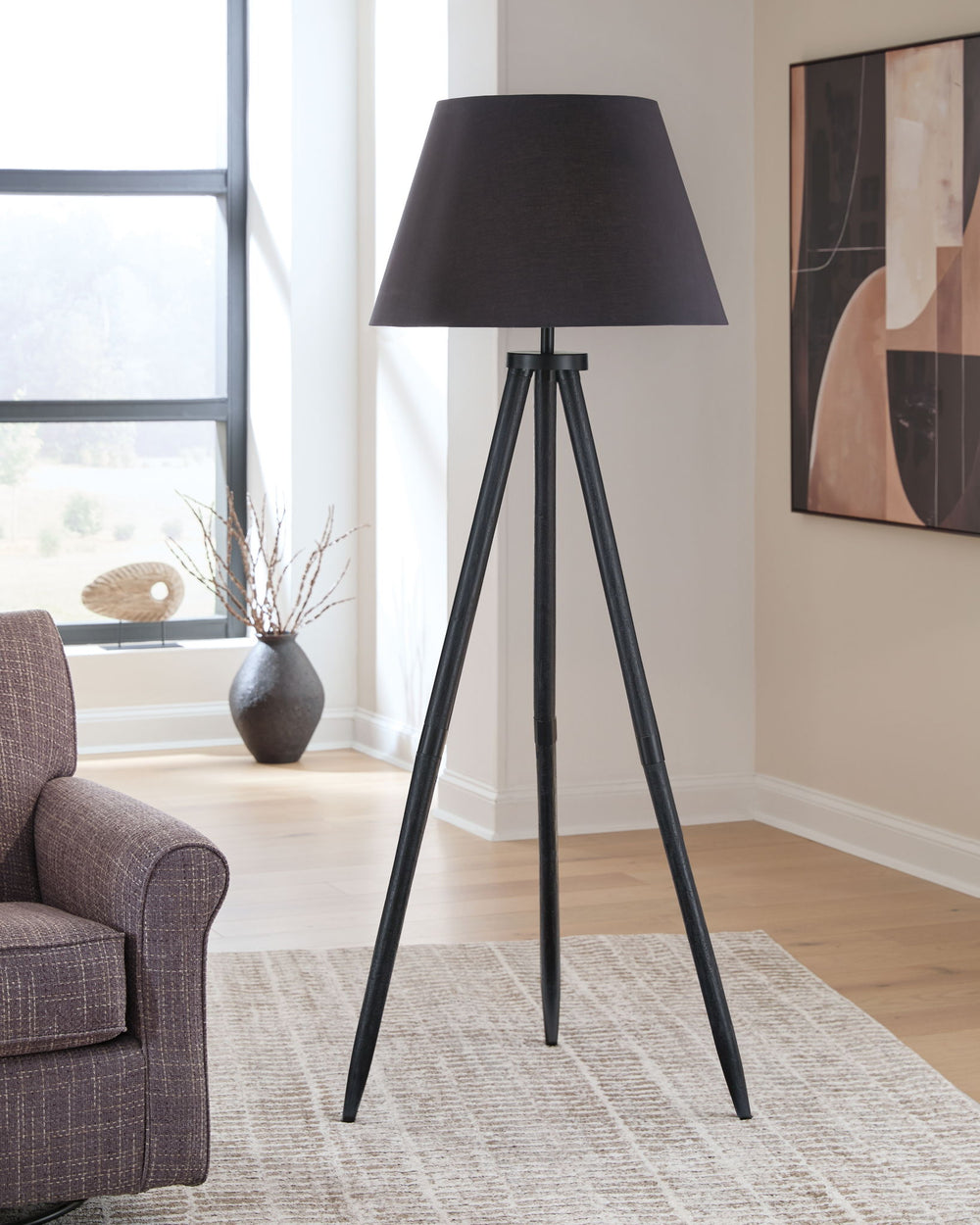Orhan - Wood Floor Lamp - Black - Roberts Furniture & Mattress (Yorktown, VA)