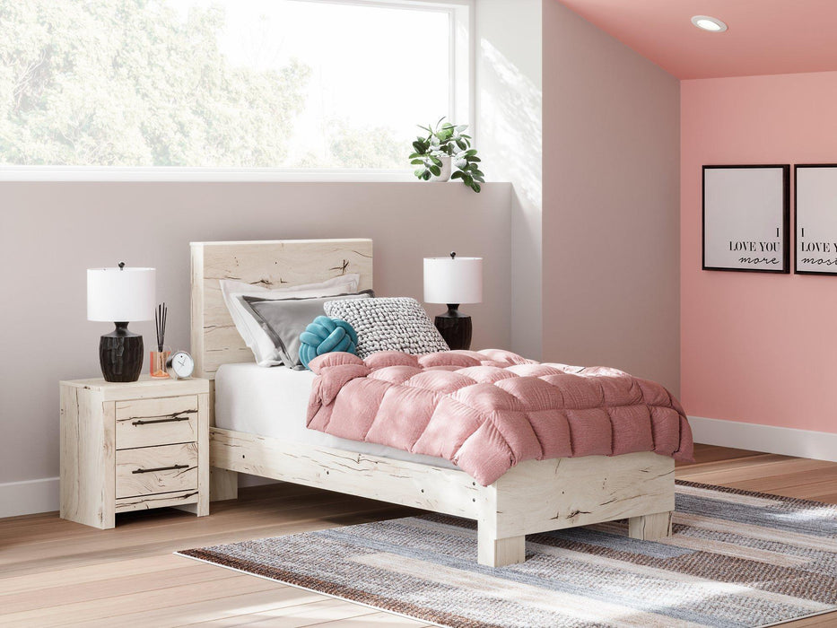 Lawroy Queen Bed