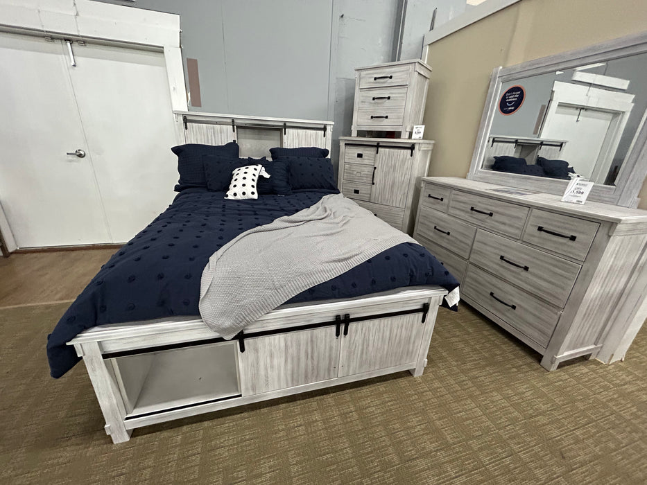 Queen Storage Bedroom Set, Chest Separate $649