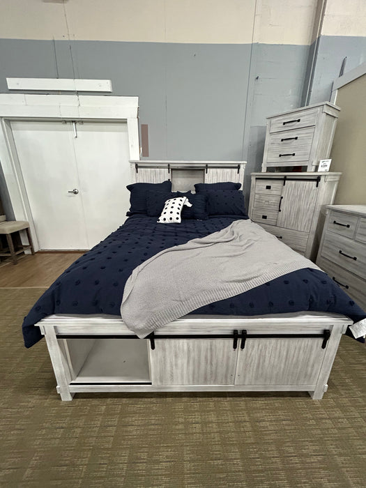Queen Storage Bedroom Set, Chest Separate $649