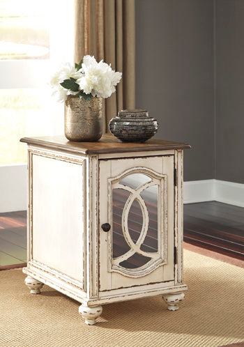 Realyn Chairside End Table