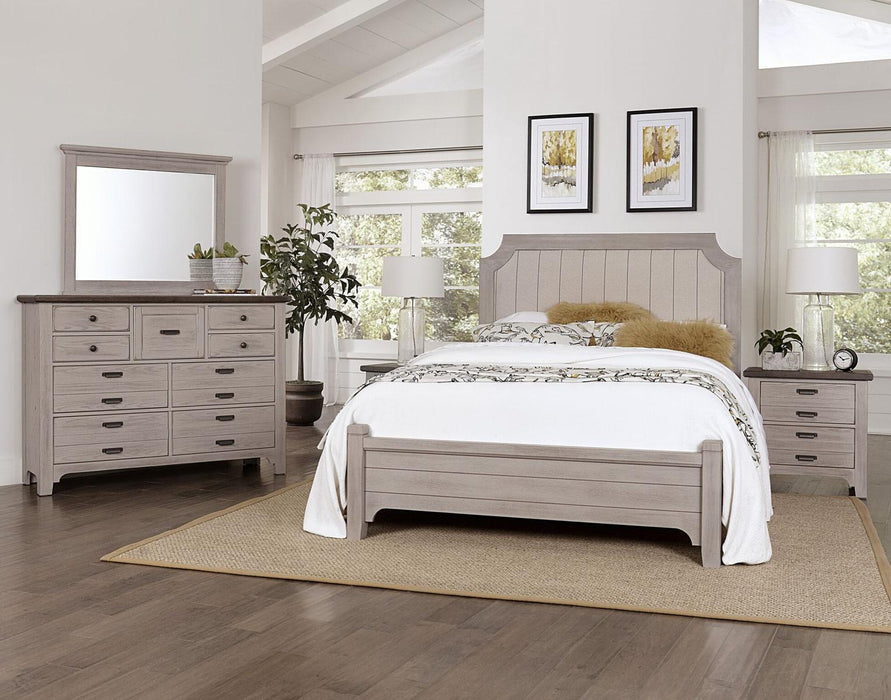 Vaughan-Bassett Bungalow Queen Upholstered Bed in Dover