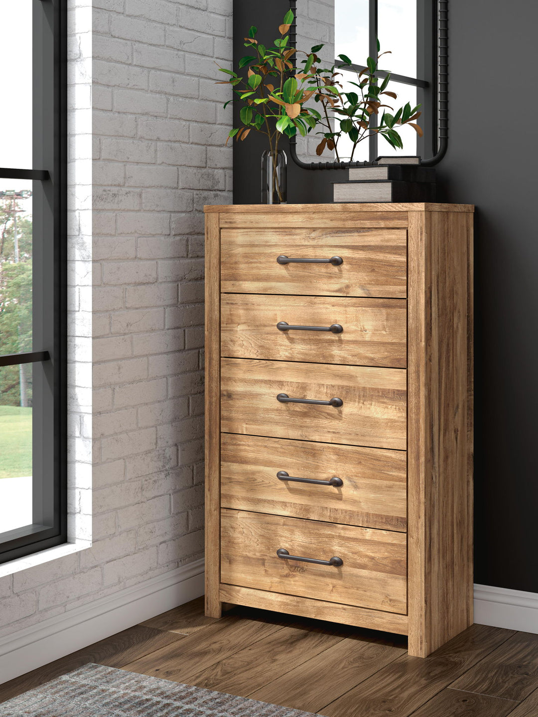 Maystonna - Five Drawer Chest - Brown - Roberts Furniture & Mattress (Yorktown, VA)