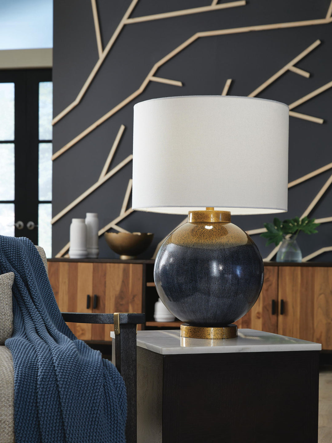 Adara - Metal Table Lamp - Blue / Gold Finish - Roberts Furniture & Mattress (Yorktown, VA)