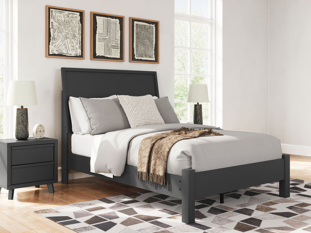 Danziar - Panel Bed With Low Footboard - Roberts Furniture & Mattress (Yorktown, VA)