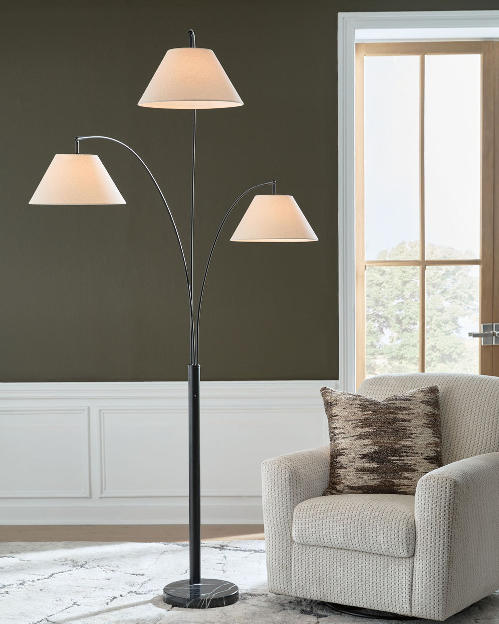 Gibbswellner - Metal Arc Lamp - Black - Roberts Furniture & Mattress (Yorktown, VA)