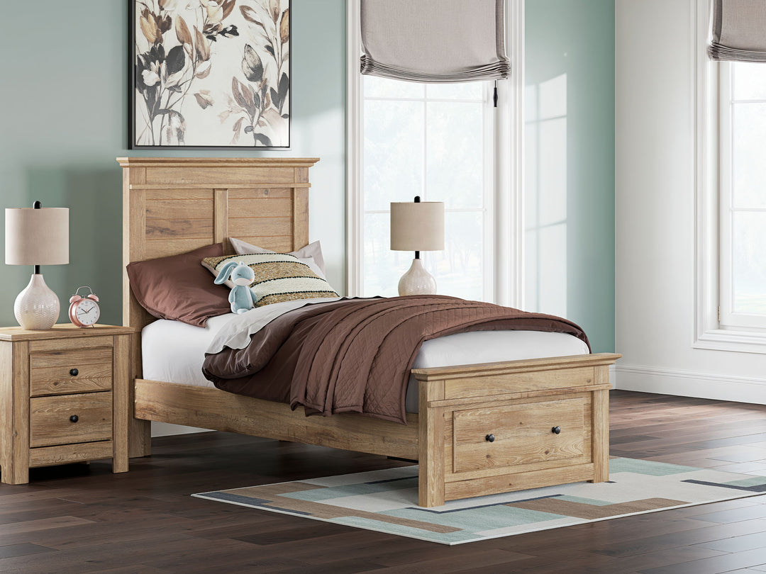 Makidern - Panel Bed - Roberts Furniture & Mattress (Yorktown, VA)