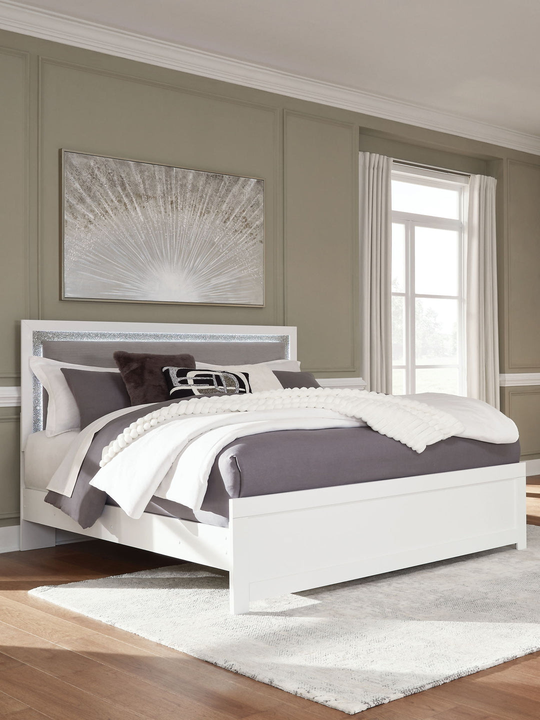Maeling - King Upholstered Panel Bed - White - Roberts Furniture & Mattress (Yorktown, VA)