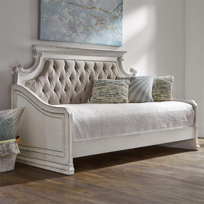 Liberty Magnolia Manor Twin Daybed in Antique White image